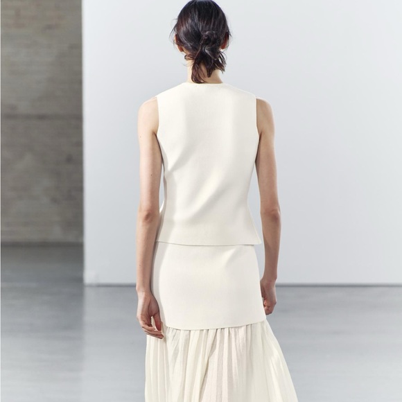 Zara Ivory Vest - Small - Picture 3 of 6